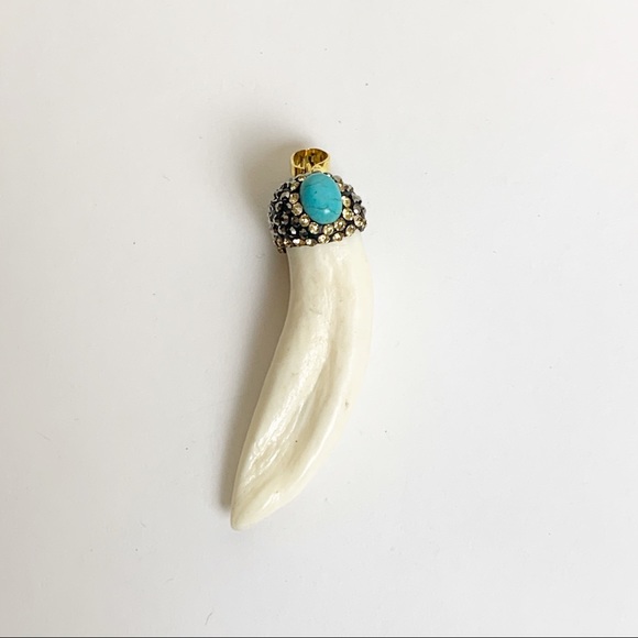 5/25$ Must Buy 5!! Bone Horn Pendant Crystal Turquoise Gold - Picture 2 of 6